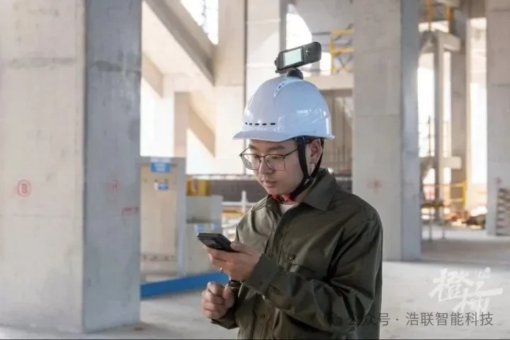 媒体聚焦 | 《都市快报》走进新中大科技园:大运河数智城AI企业上演未来图景新闻配图